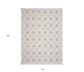 2' X 4' Ivory Wool Quatrefoil Hand Tufted Area Rug