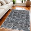 5' X 8' Grey Ivory Machine Woven Space Dyed Geometric Bohemian Indoor Area Rug