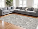 7' X 9' Ivory Or Grey Geometric Diamonds Indoor Area Rug