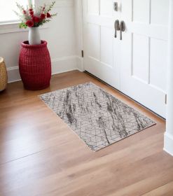 3' X 5' Ivory Geometric Pattern Area Rug